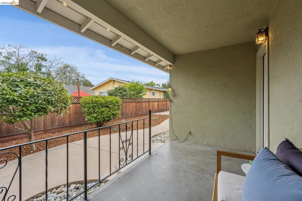 871 Joaquin Ave San Leandro, CA 94577