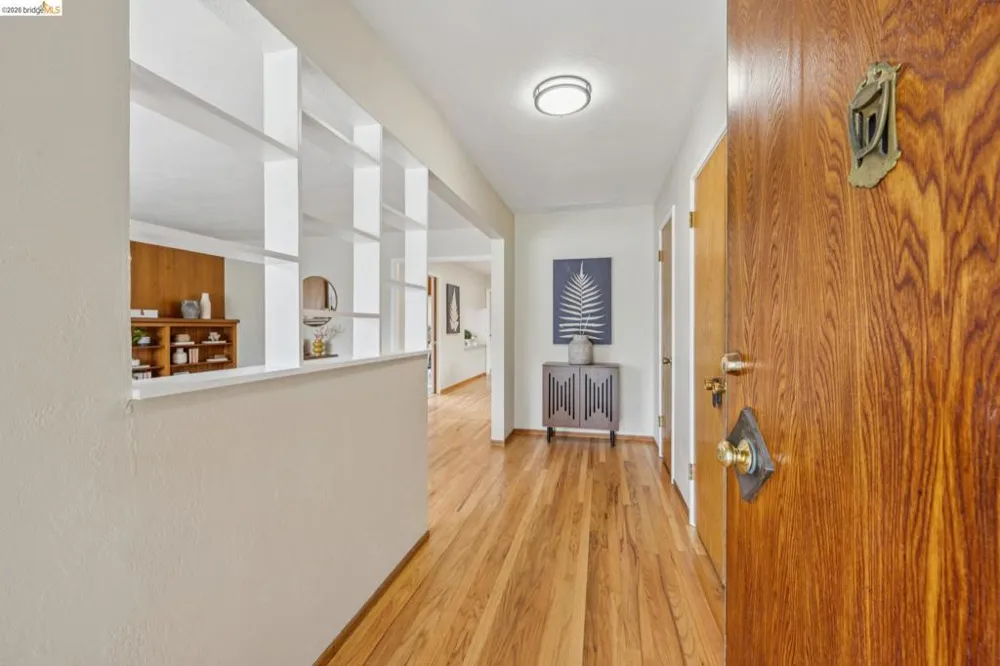 871 Joaquin Ave San Leandro, CA 94577