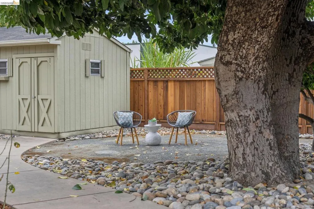 871 Joaquin Ave San Leandro, CA 94577