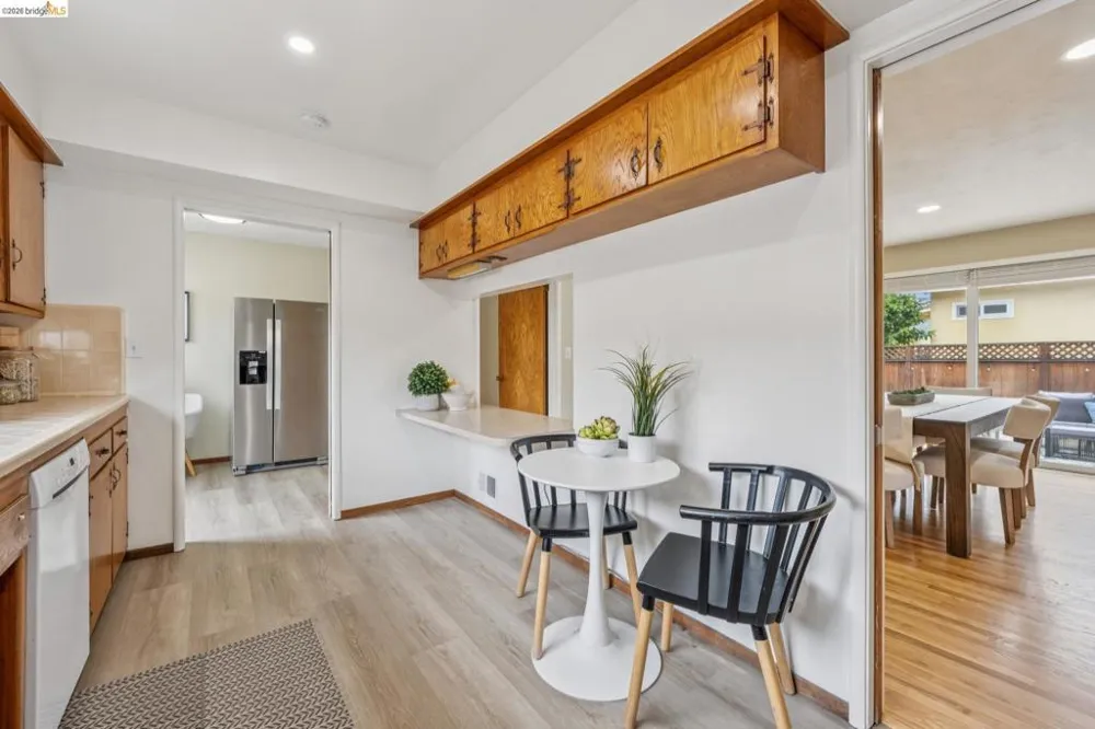 871 Joaquin Ave San Leandro, CA 94577
