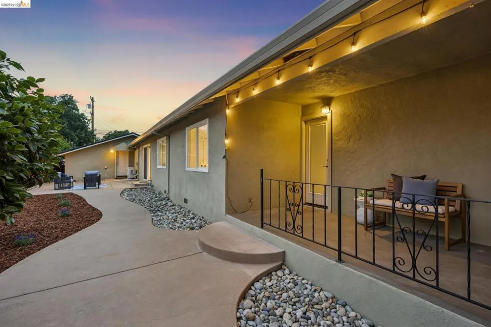 871 Joaquin Ave San Leandro, CA 94577