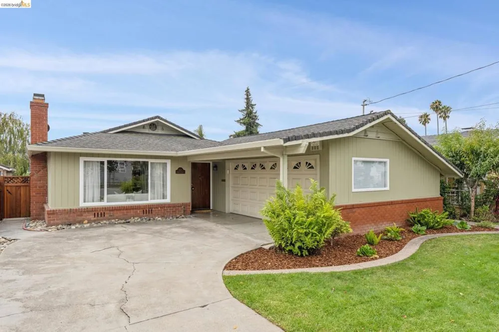 871 Joaquin Ave San Leandro, CA 94577