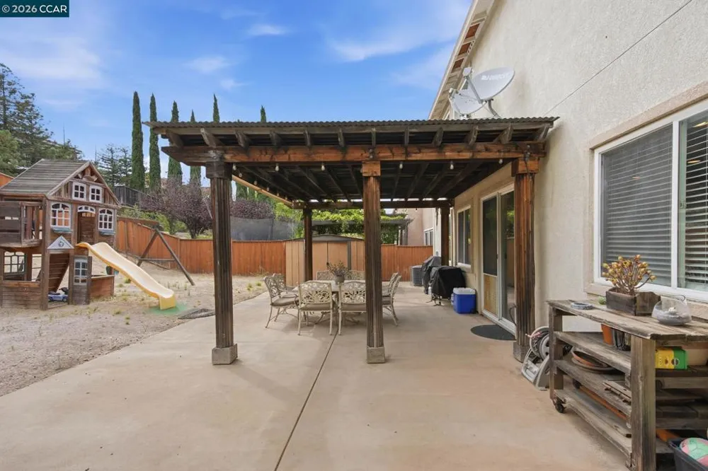 1325 San Lucas Dr Pittsburg, CA 94565