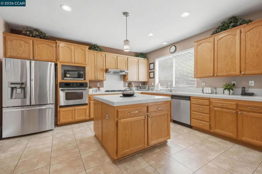 1325 San Lucas Dr Pittsburg, CA 94565