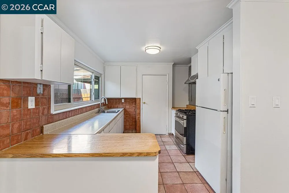 1419 Esmond Ave Richmond, CA 94801