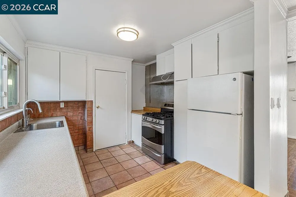 1419 Esmond Ave Richmond, CA 94801