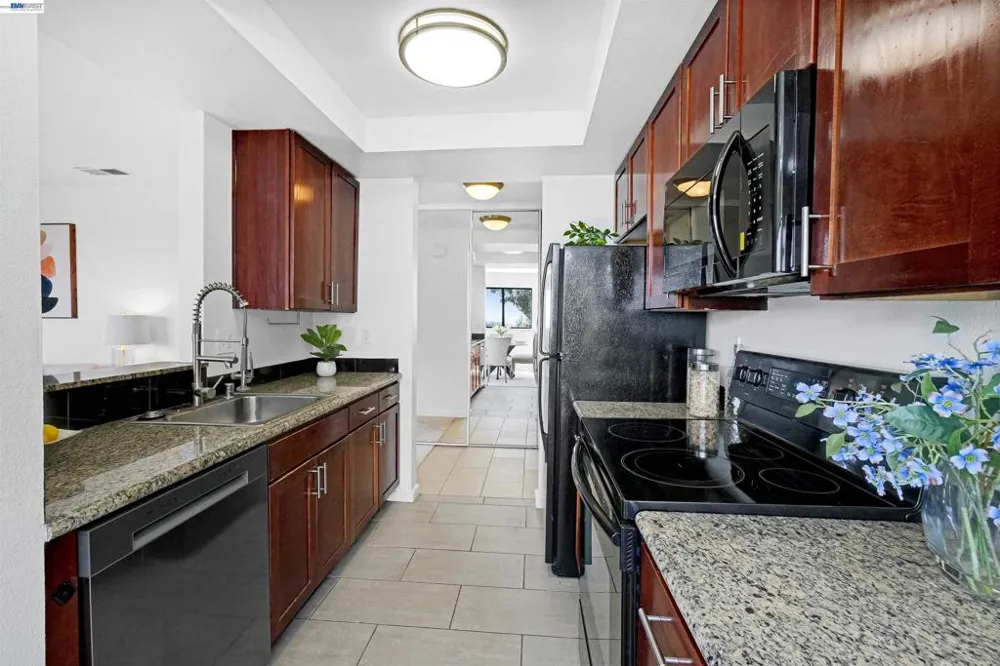 945 Fletcher ln #A331 Hayward, CA 94544