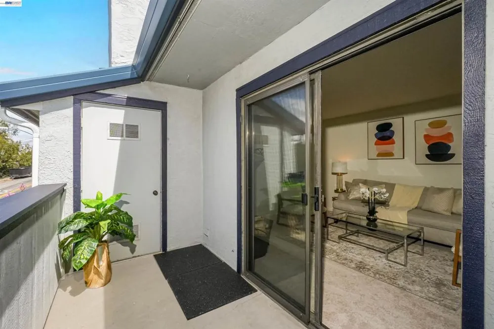 945 Fletcher ln #A331 Hayward, CA 94544