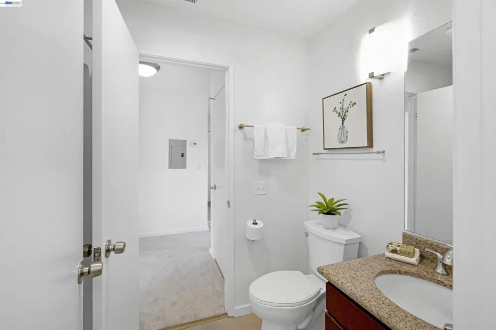 945 Fletcher ln #A331 Hayward, CA 94544