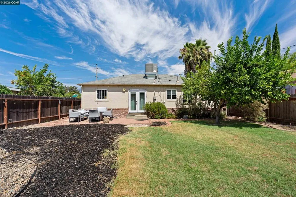 606 W Turner Rd Lodi, CA 95240