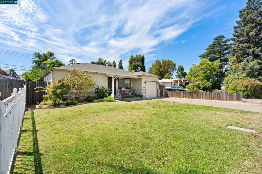 606 W Turner Rd Lodi, CA 95240
