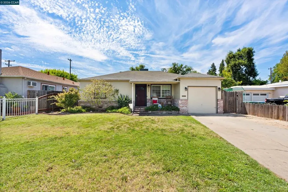 606 W Turner Rd Lodi, CA 95240