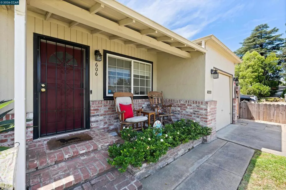 606 W Turner Rd Lodi, CA 95240