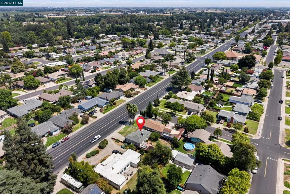 606 W Turner Rd Lodi, CA 95240