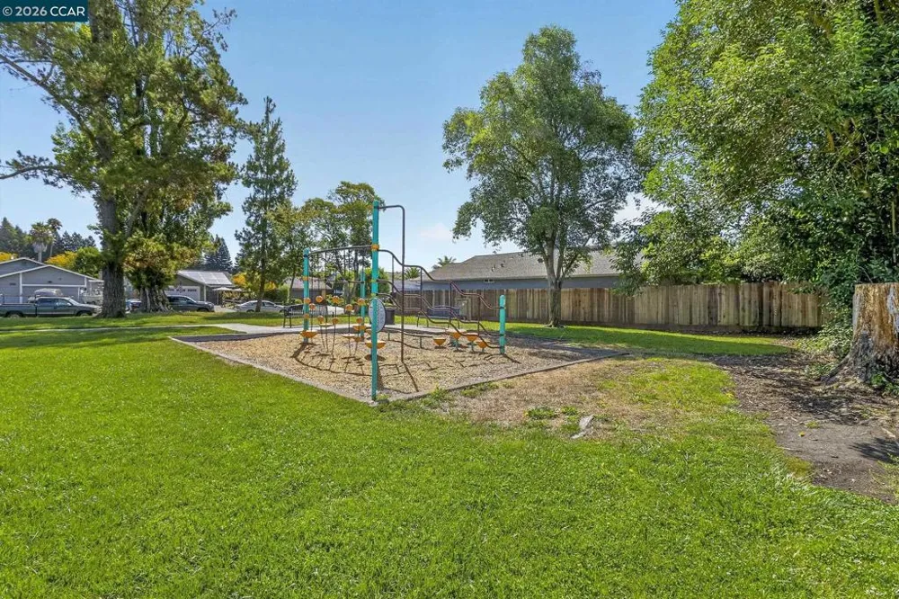 6466 Meadow Pines Avenue Rohnert Park, CA 94928