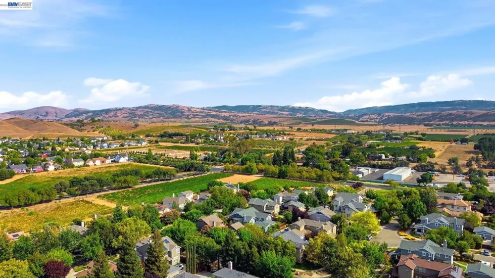 2491 Decker Ln Livermore, CA 94550