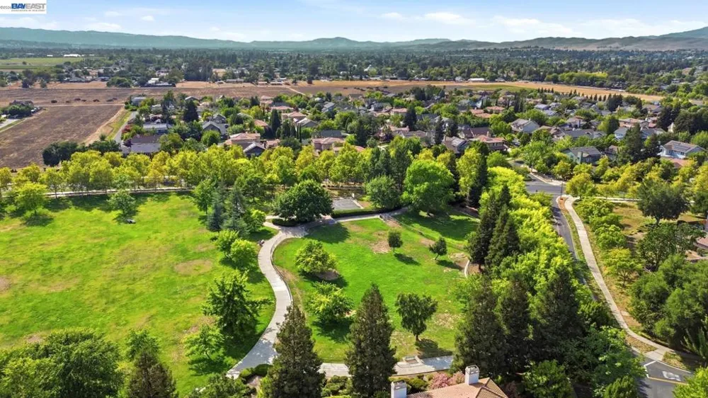 2491 Decker Ln Livermore, CA 94550