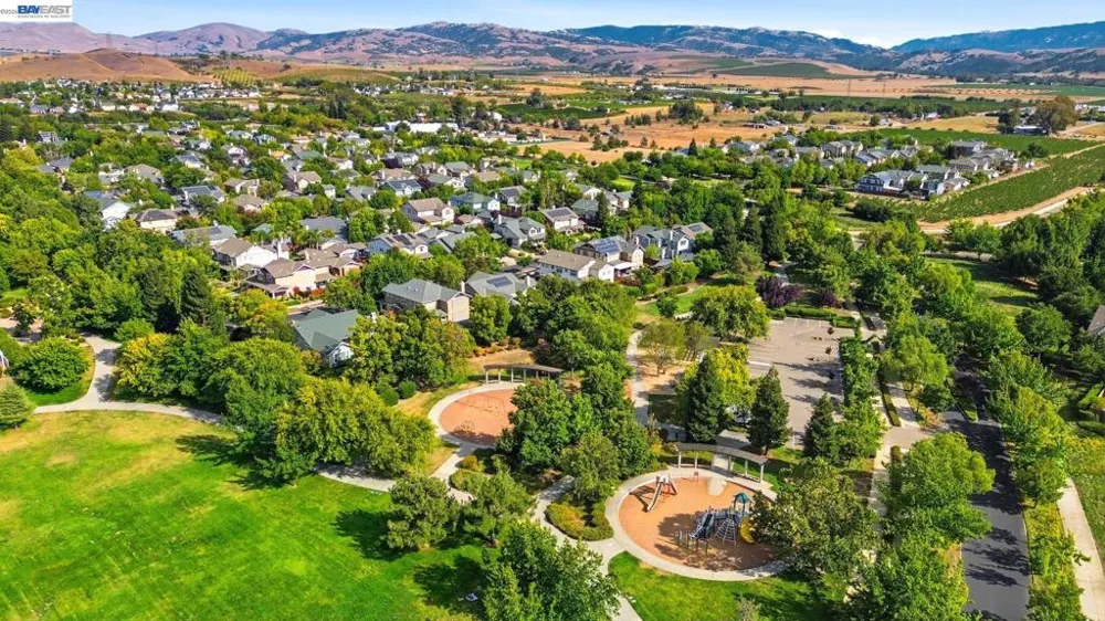 2491 Decker Ln Livermore, CA 94550
