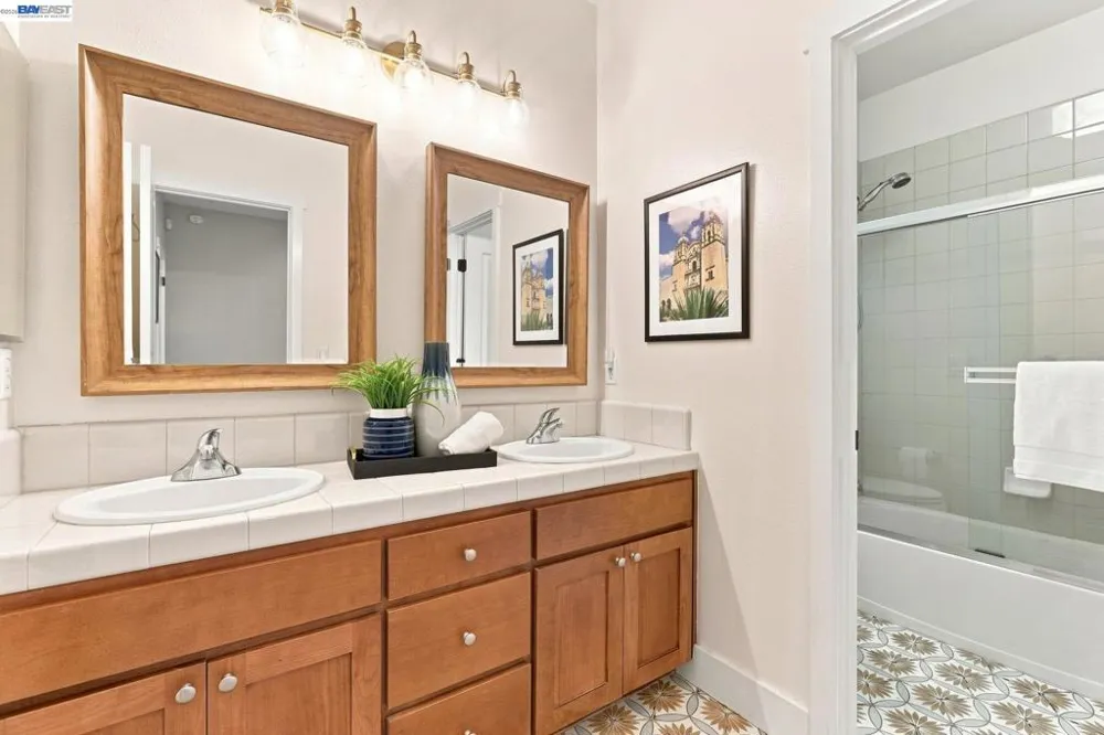 2491 Decker Ln Livermore, CA 94550