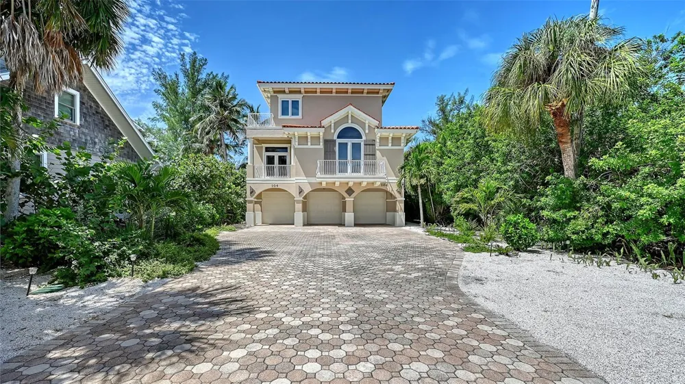106 74TH STREET #100 Holmes Beach, FL 34217