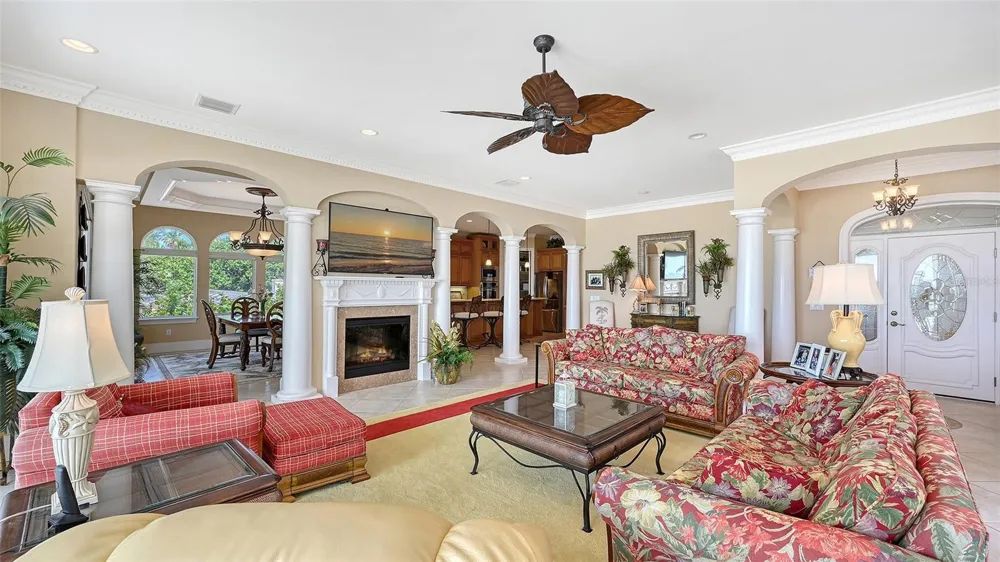 106 74TH STREET #100 Holmes Beach, FL 34217