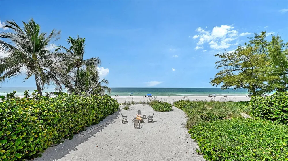 106 74TH STREET #100 Holmes Beach, FL 34217