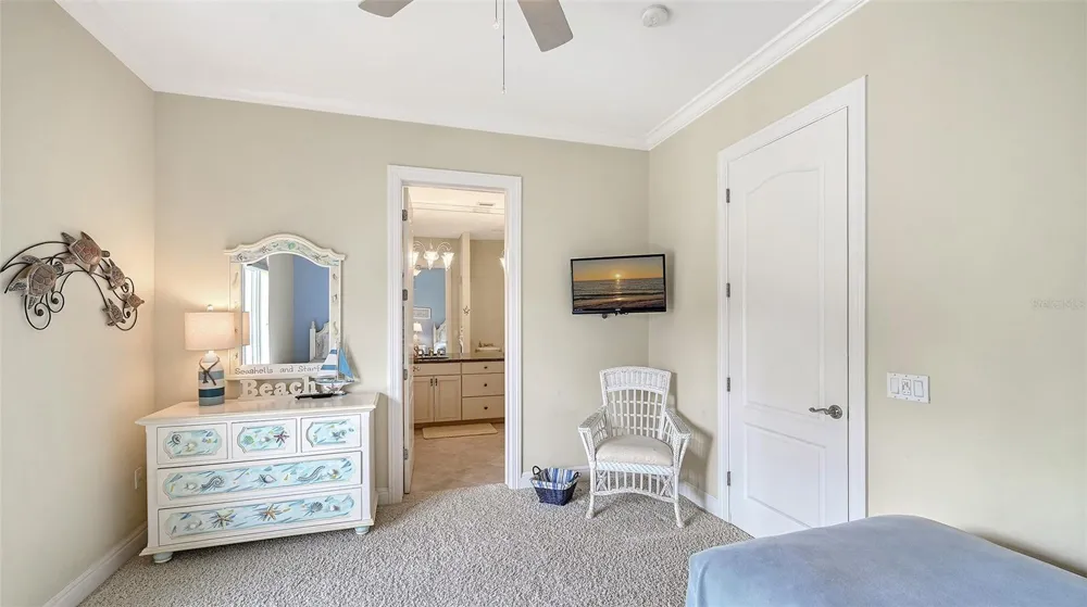 106 74TH STREET #100 Holmes Beach, FL 34217