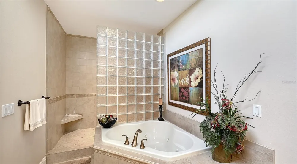106 74TH STREET #100 Holmes Beach, FL 34217