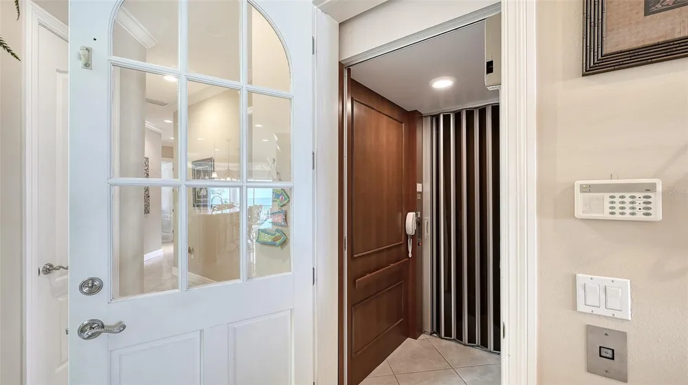 106 74TH STREET #100 Holmes Beach, FL 34217
