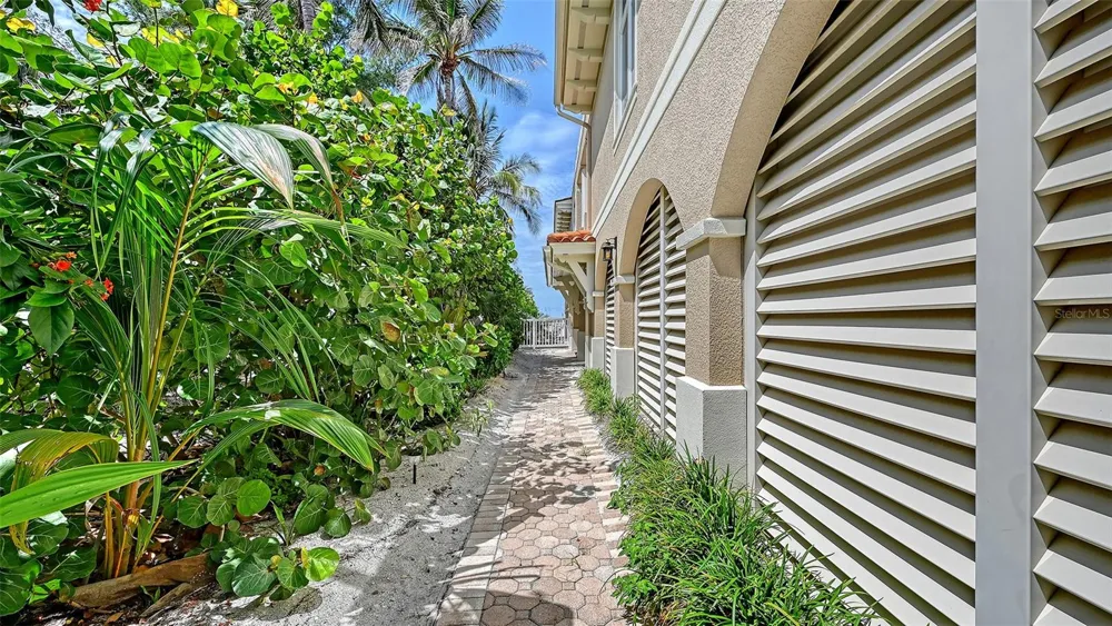 106 74TH STREET #100 Holmes Beach, FL 34217