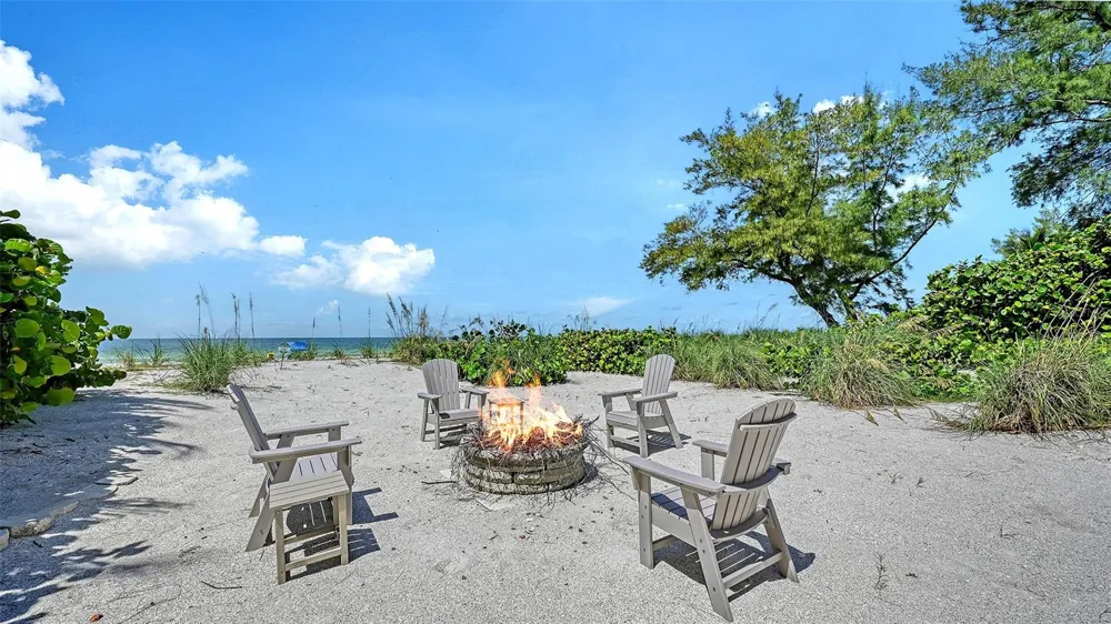 106 74TH STREET #100 Holmes Beach, FL 34217
