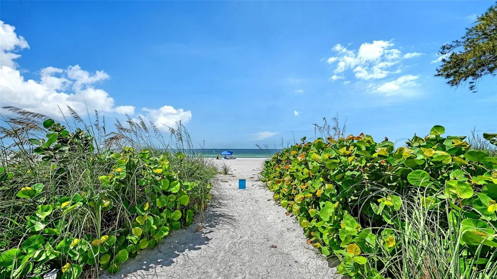 106 74TH STREET #100 Holmes Beach, FL 34217