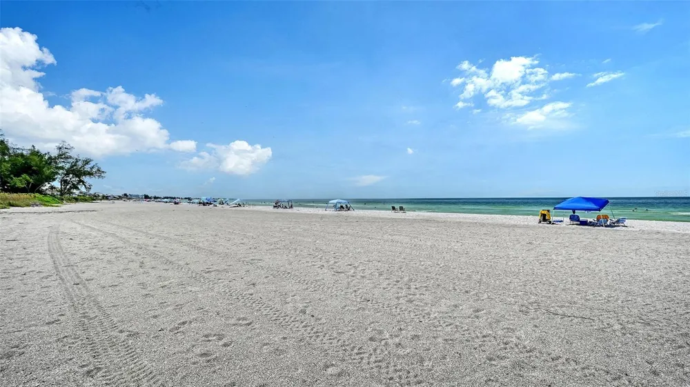 106 74TH STREET #100 Holmes Beach, FL 34217