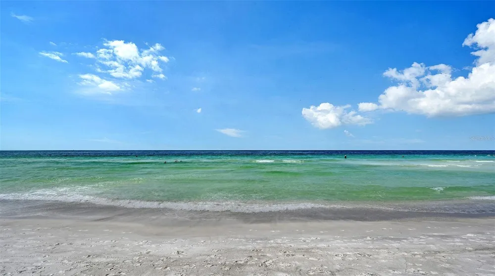 106 74TH STREET #100 Holmes Beach, FL 34217