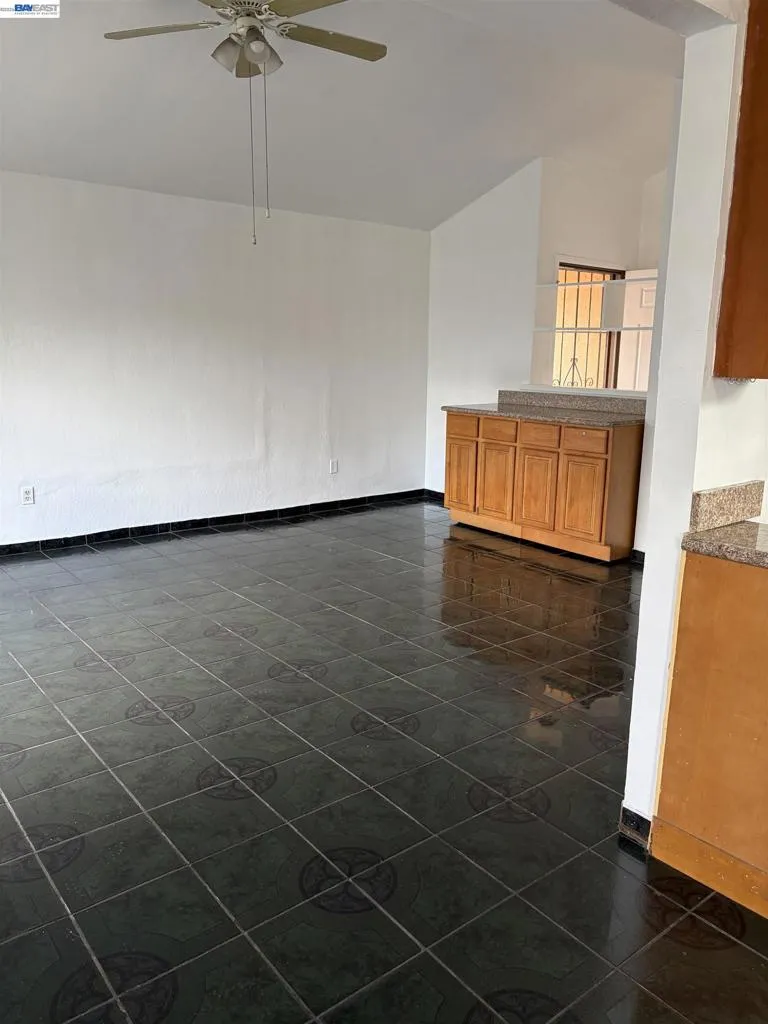 9024 Olive St Oakland, CA 94603