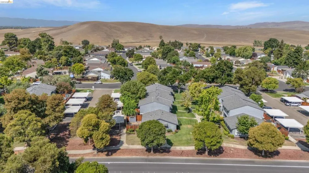 1651 Monterey Dr Livermore, CA 94551