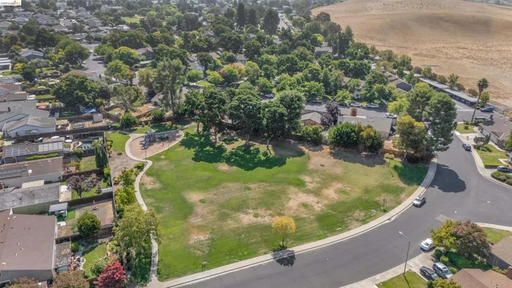 1651 Monterey Dr Livermore, CA 94551