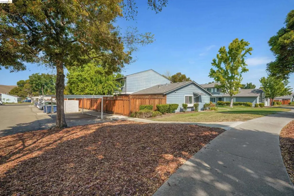 1651 Monterey Dr Livermore, CA 94551