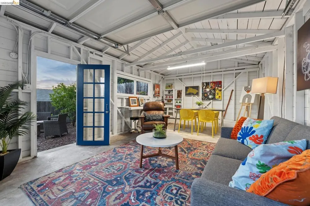 1390 E 31St St Oakland, CA 94602