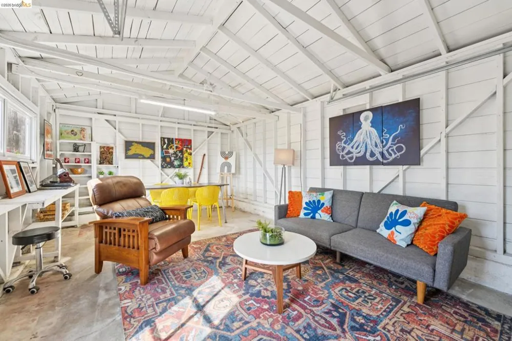 1390 E 31St St Oakland, CA 94602