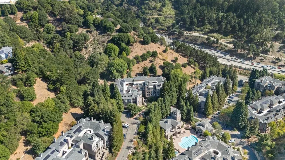 200 Caldecott Ln #206 Oakland, CA 94618