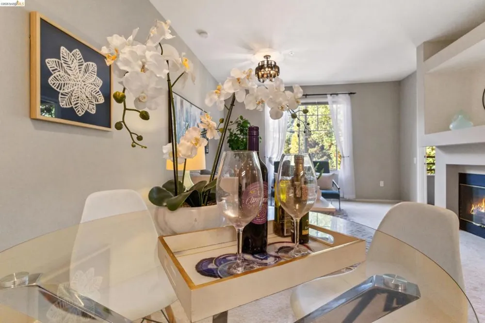 200 Caldecott Ln #206 Oakland, CA 94618