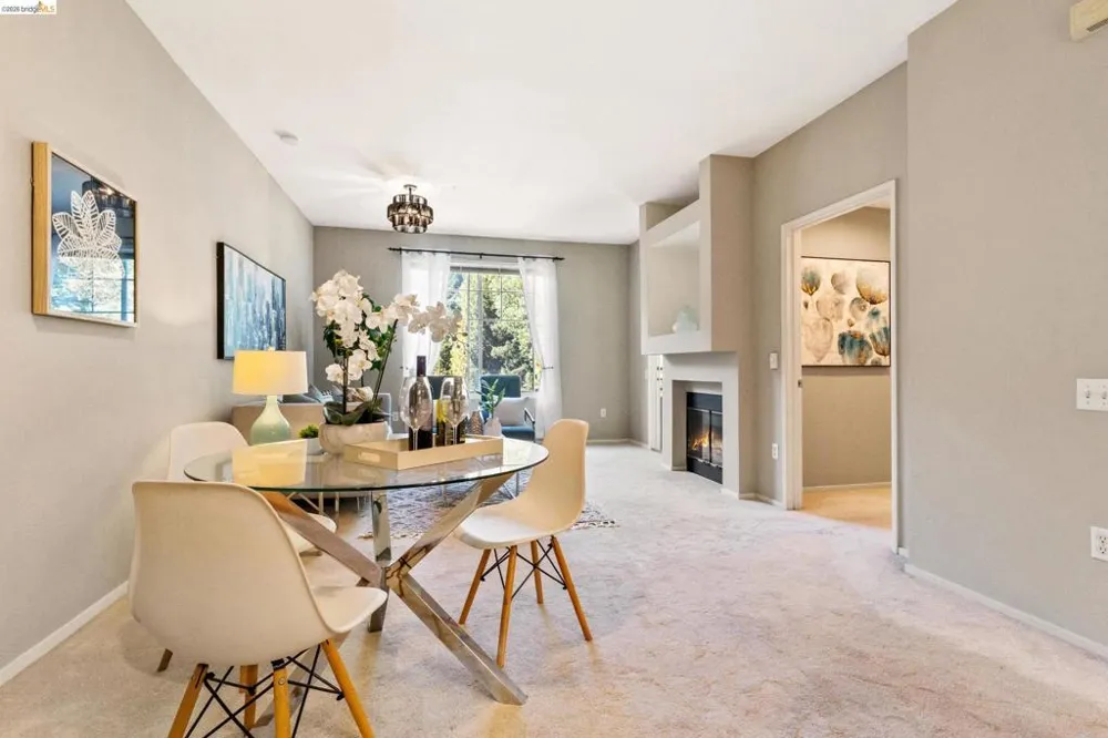 200 Caldecott Ln #206 Oakland, CA 94618