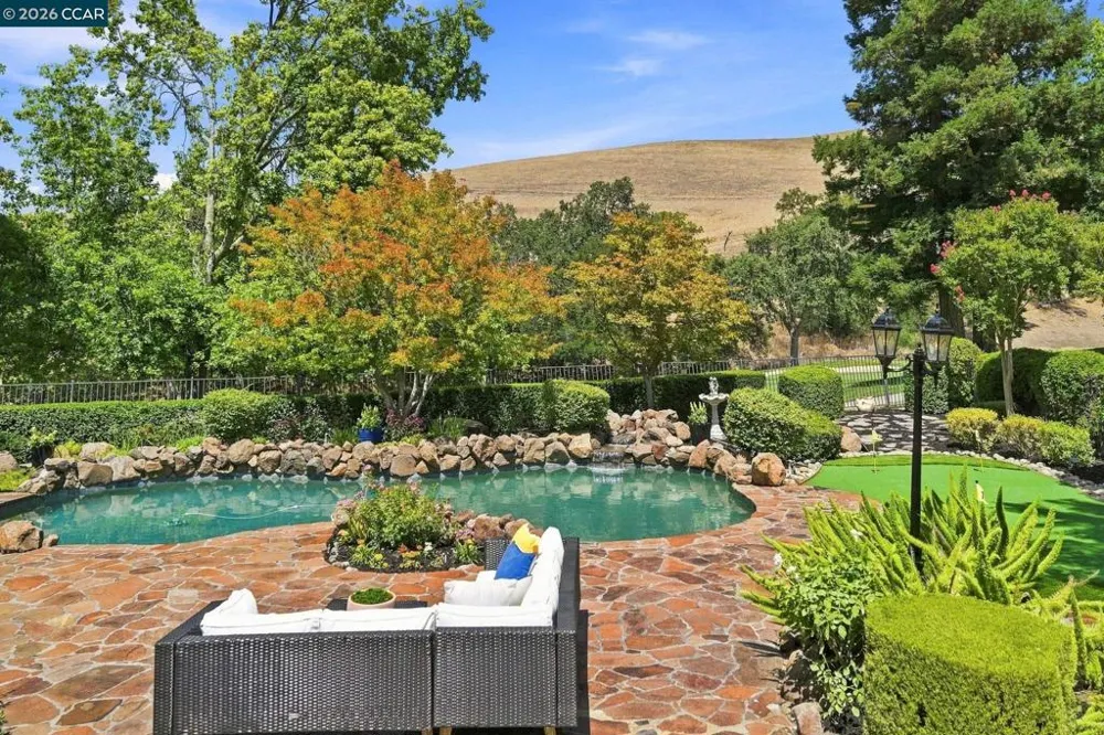 645 Birchwood Ct Danville, CA 94506