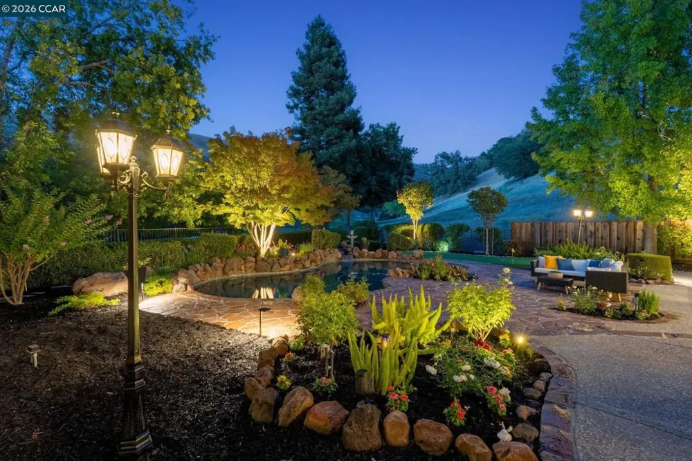 645 Birchwood Ct Danville, CA 94506
