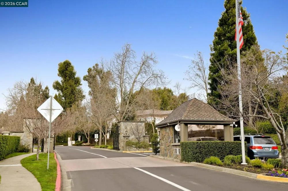 645 Birchwood Ct Danville, CA 94506