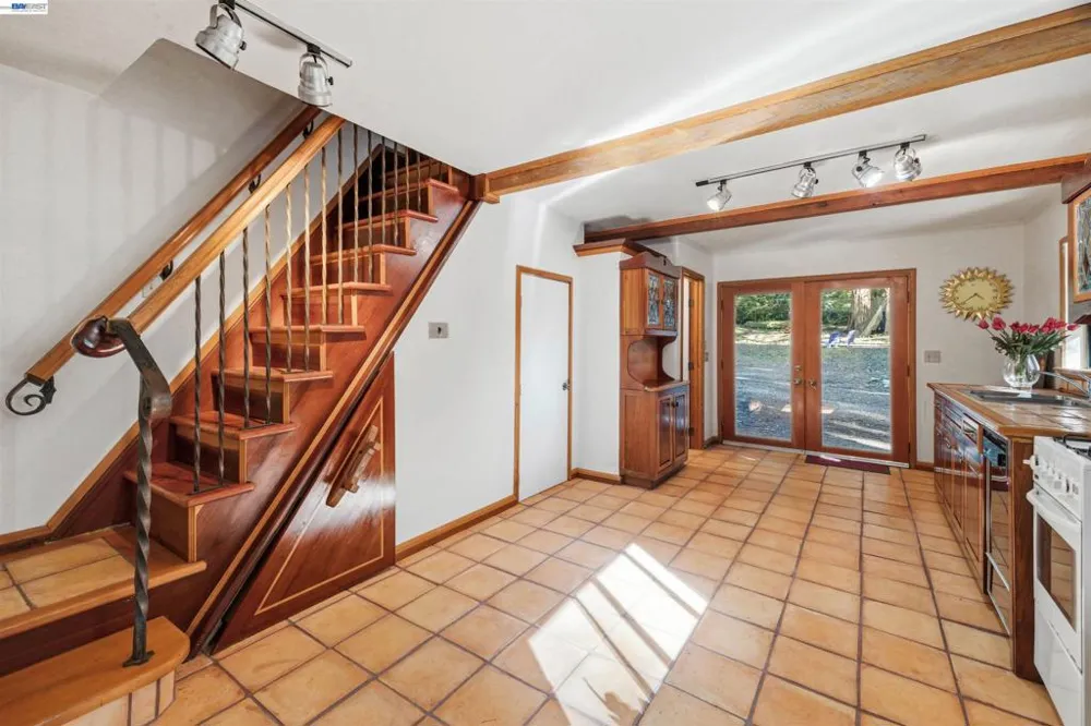 41 Back Road La Honda, CA 94020