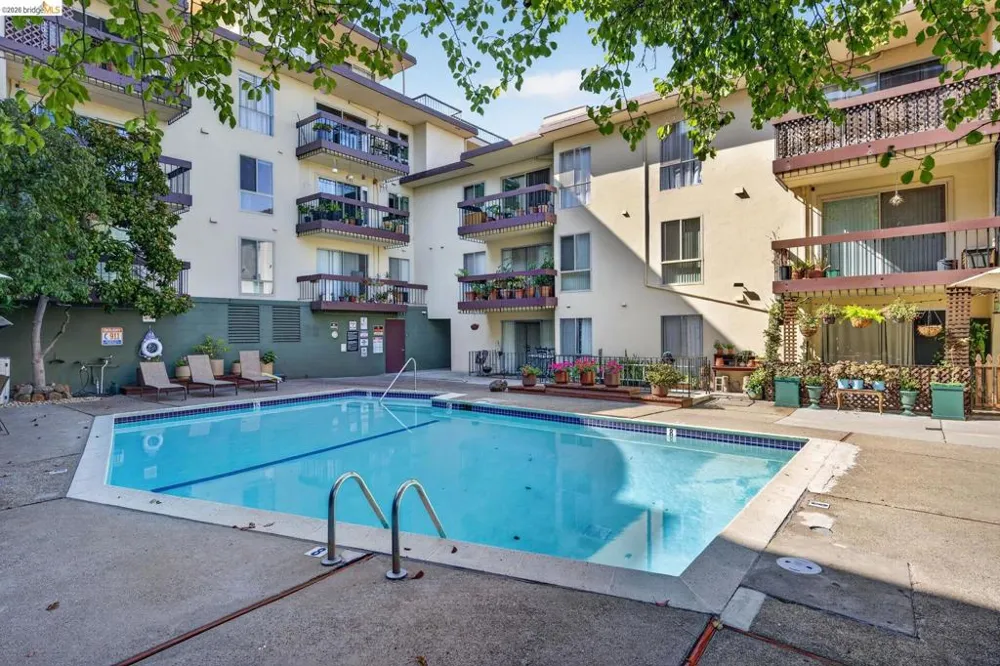 555 Jean St #319 Oakland, CA 94610