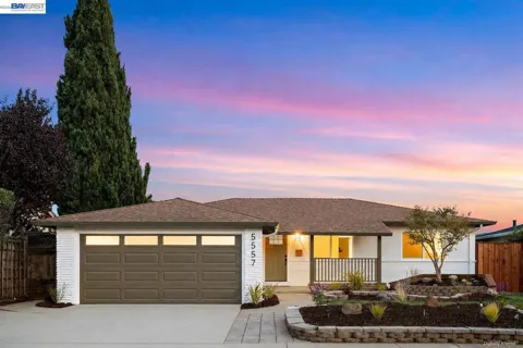 5557 Beau Ct