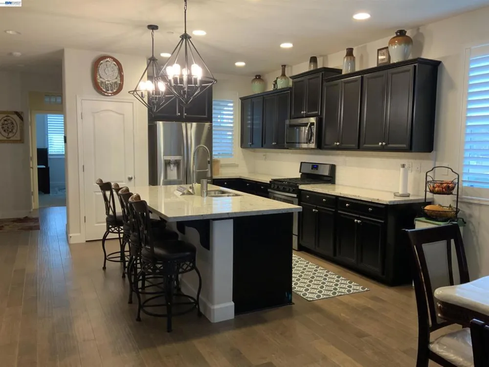 7001 Sitka Court Vacaville, CA 95687
